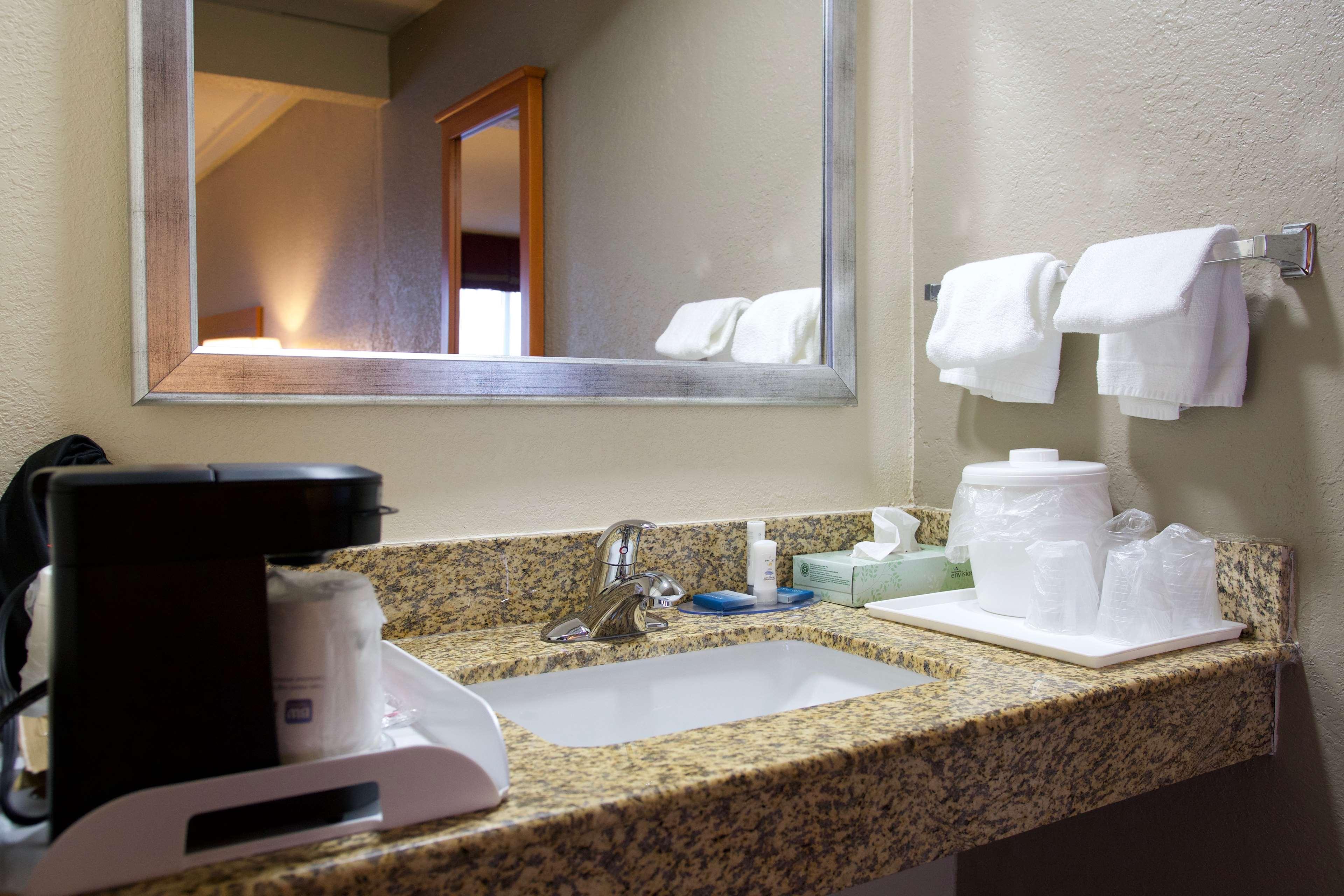 קוקוויל Best Western Thunderbird Motel מראה חיצוני תמונה